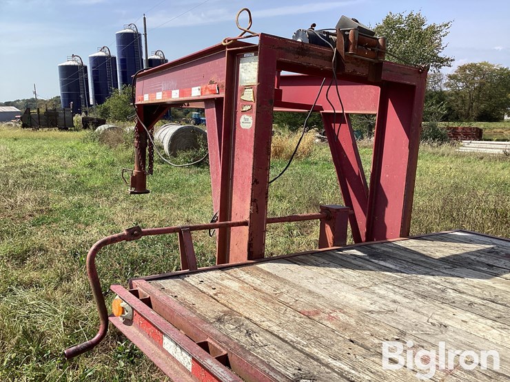 1994-titan-trailer-image-14