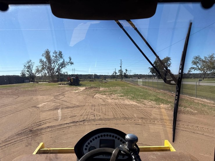 2017-bomag-bw211-image-18