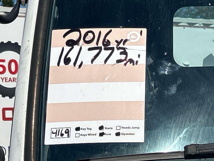 2016-mitsubishi-fuso-fec52s-image-28