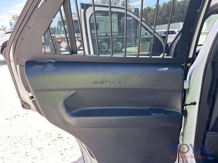 2018-ford-explorer-image-19