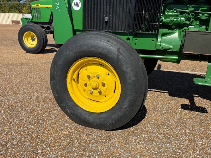 john-deere-2155-image-17