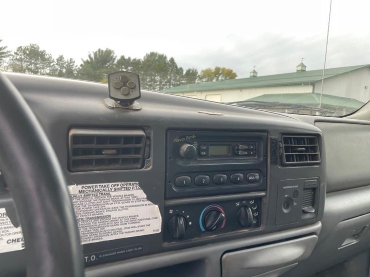 2004-ford-f550-image-18