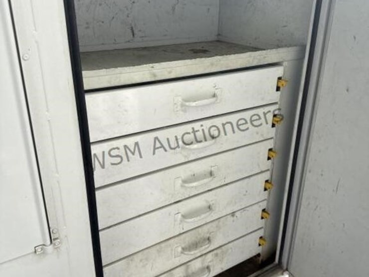 2016-ford-f550-image-11