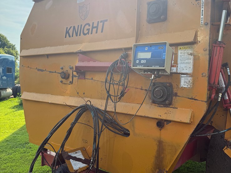 2000-knight-3036-image-3