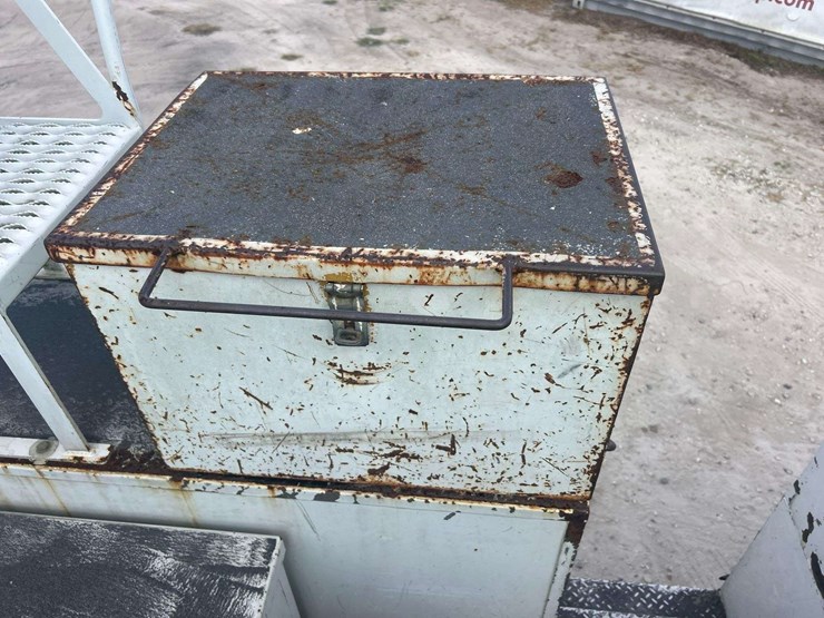 2016-freightliner-m2-106-altec-am50-50ft-bucket-truck-image-44