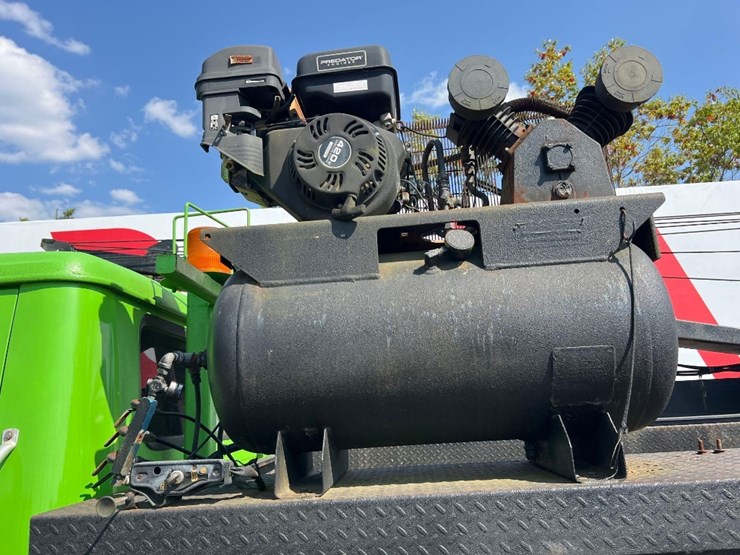 2001-international-4700-image-16