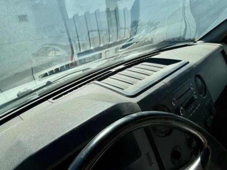 2013-ford-f750-xl-image-81