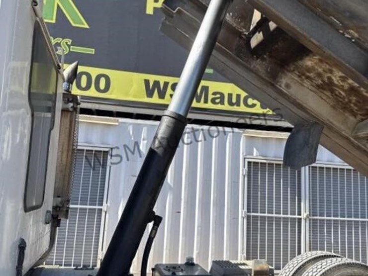 international-9400-image-42