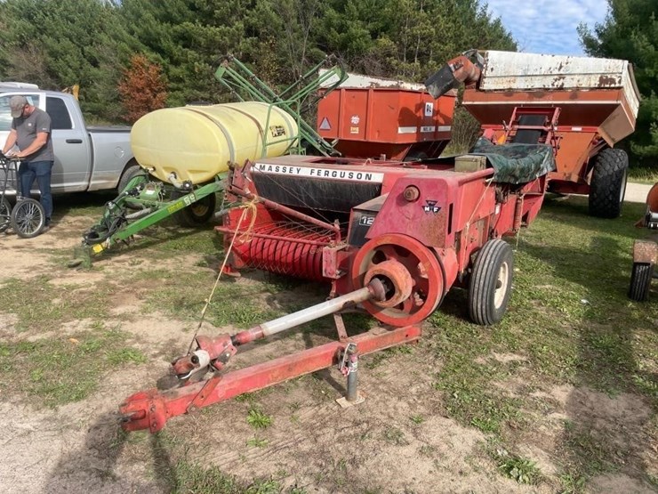 massey-ferguson-124-image-3