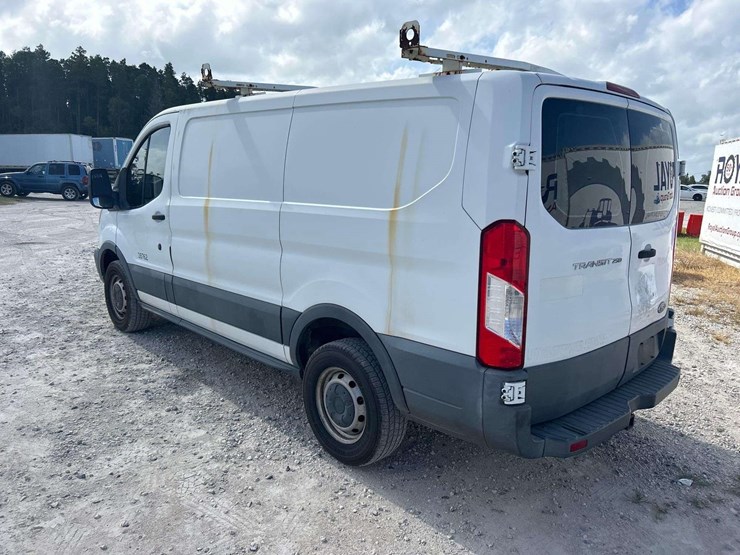 2015-ford-transit-image-4