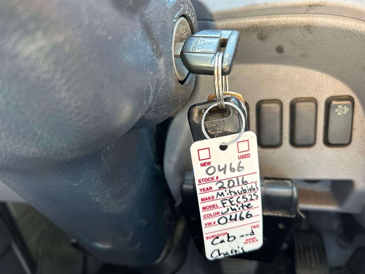 2016-mitsubishi-fuso-fec52s-image-29