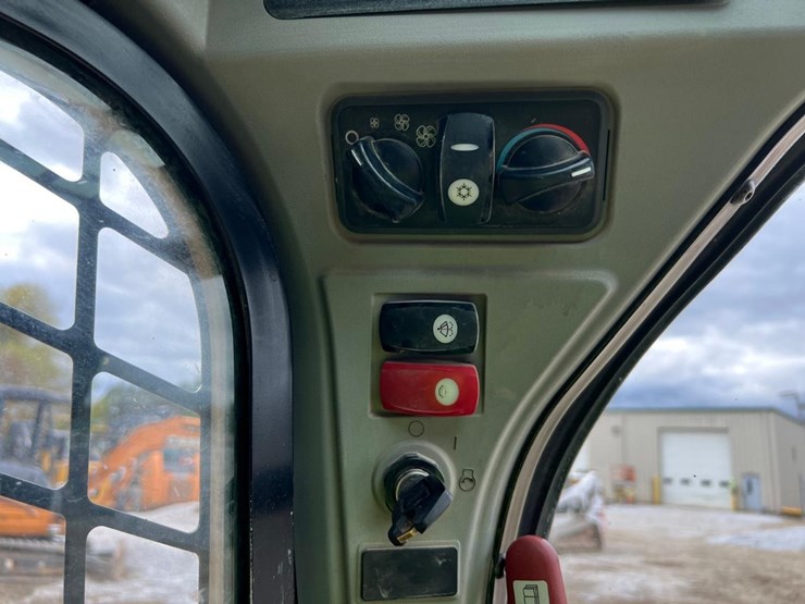 caterpillar-259d-image-27