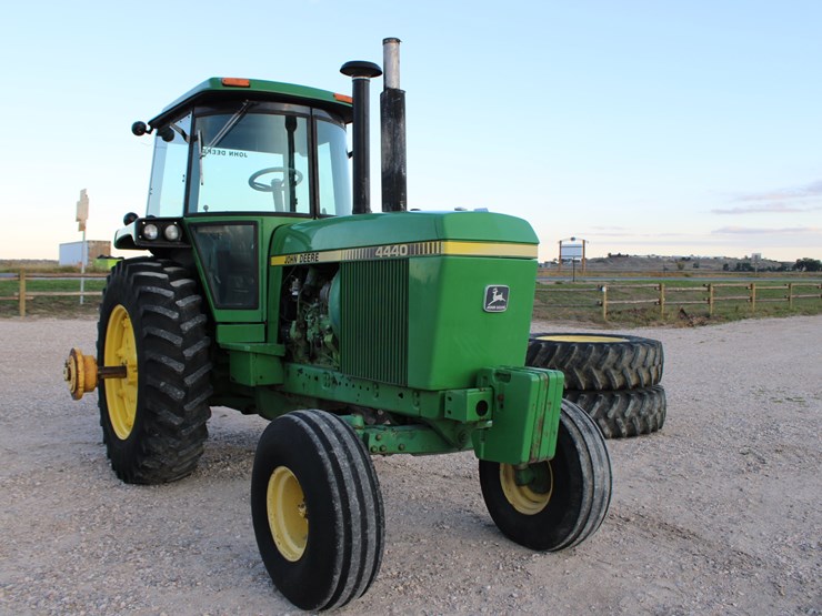 john-deere-4440-image-47