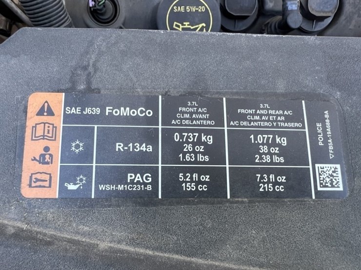 2016-ford-explorer-image-30