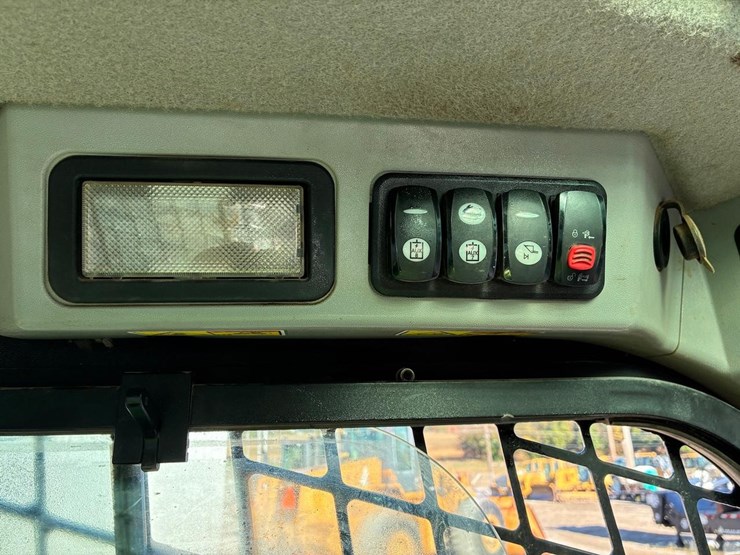 caterpillar-259d-image-22