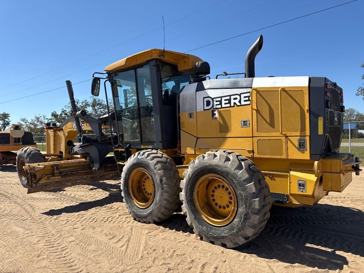 2014-deere-672g-image-8