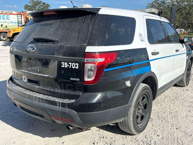 2015-ford-explorer-image-3