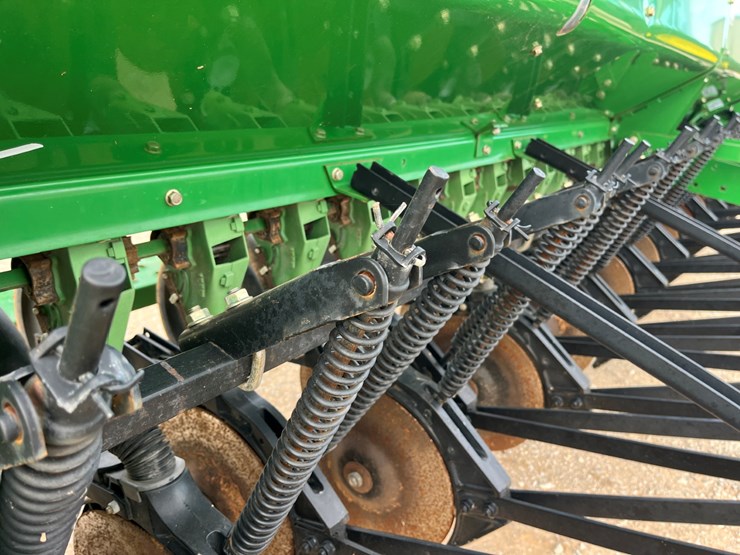 2010-john-deere-bd1113-image-5