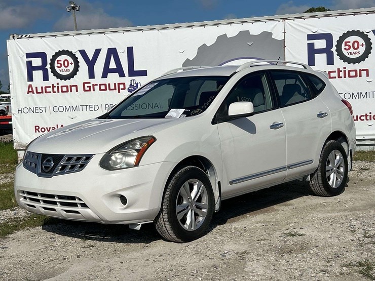 2014-nissan-rogue-image-1