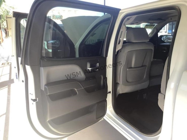 2015-chevrolet-silverado-1500-image-24