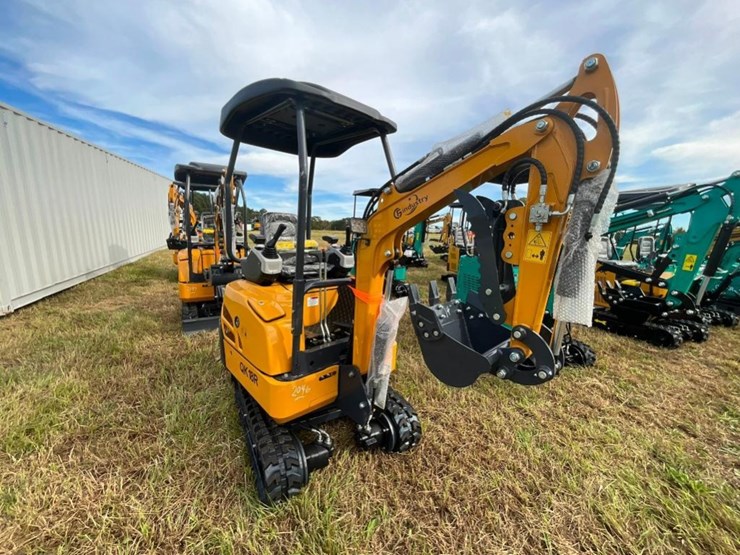 unused-cfg-qk18r-mini-excavator-(rato-image-3