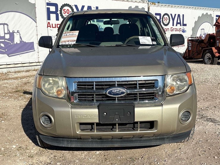 2011-ford-escape-image-27