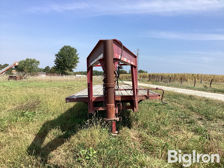 1994-titan-trailer-image-2