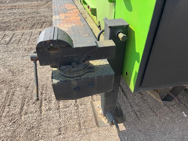 2001-international-4700-image-27