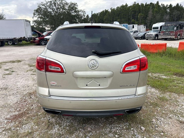 2013-buick-enclave-image-23