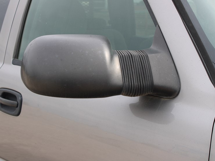 2006-chevrolet-3500-image-17