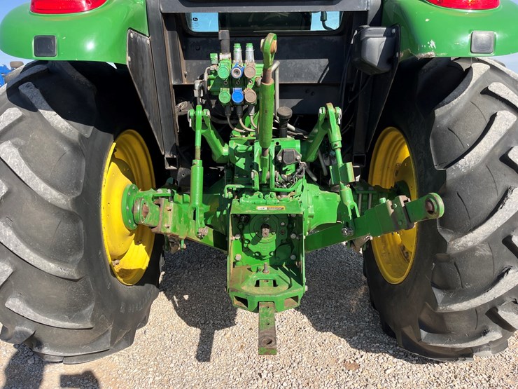 2016-john-deere-5100e-image-10