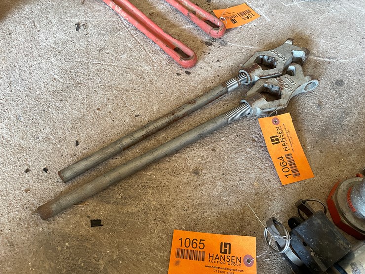 #1064-•-(2)-dixon-fire-hydrant-wrenches-image-2
