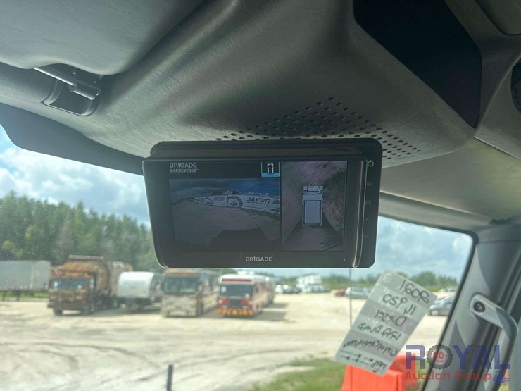 2021-international-hv507-4x4-12ft-single-axle-dump-truck-image-13