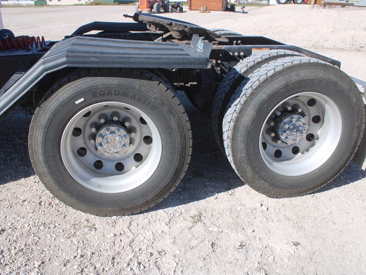 #2045-•-#2045--2013-mack-chu613-semi-tractor-image-18