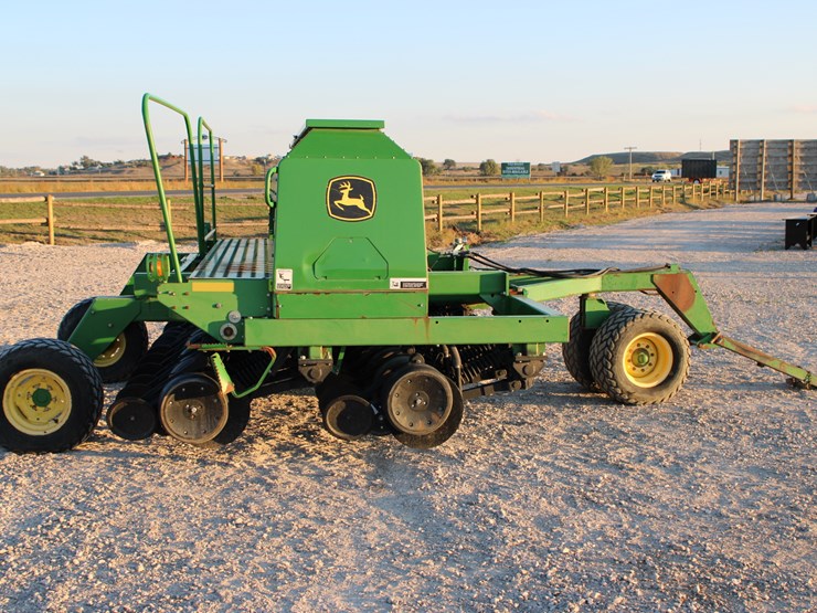 john-deere-1590-image-9