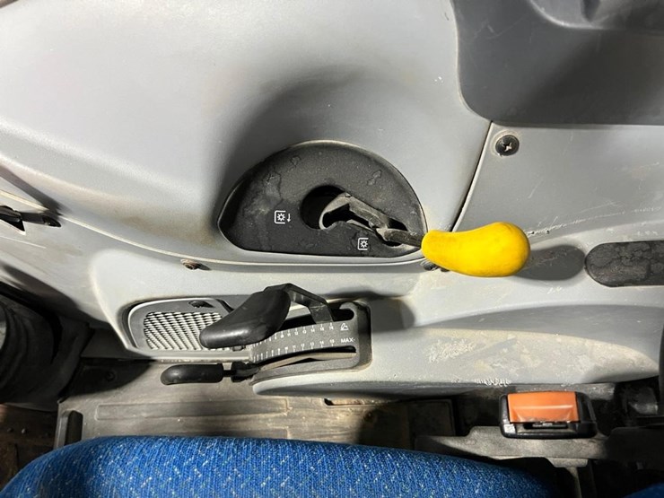 new-holland-t4.75-image-26