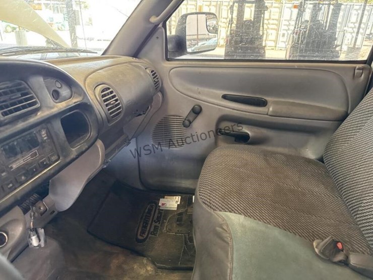 2001-dodge-ram-2500-image-22