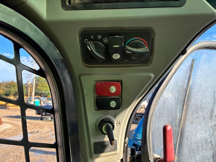 caterpillar-259d-image-23