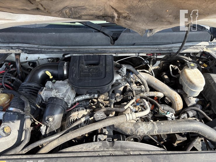 2013-gmc-sierra-3500-image-24