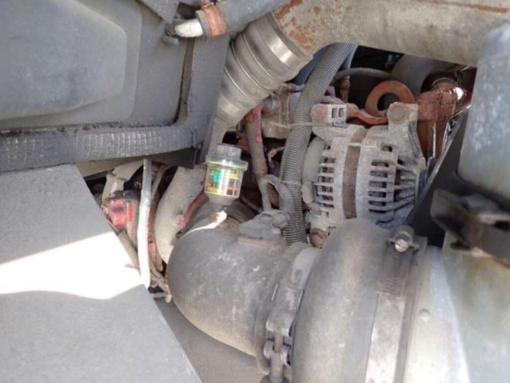 2012-freightliner-mt55-image-32