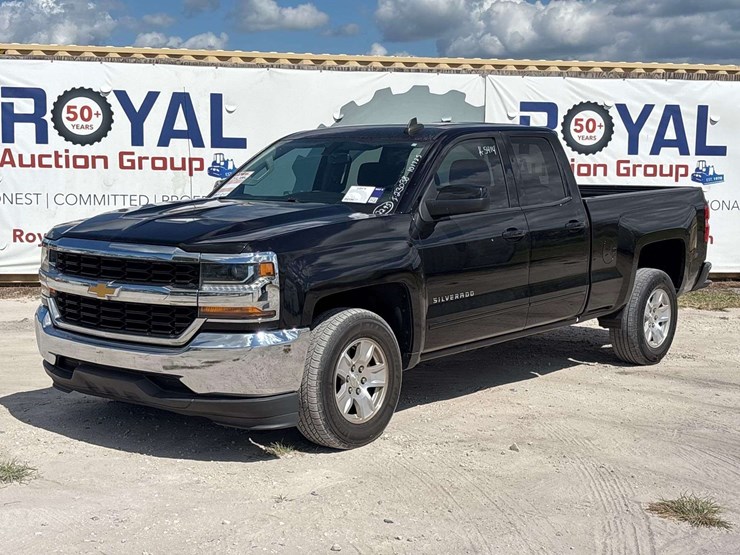 2018-chevrolet-silverado-1500-image-1