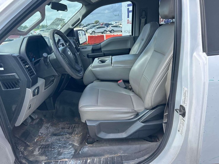 2016-ford-f150-image-12