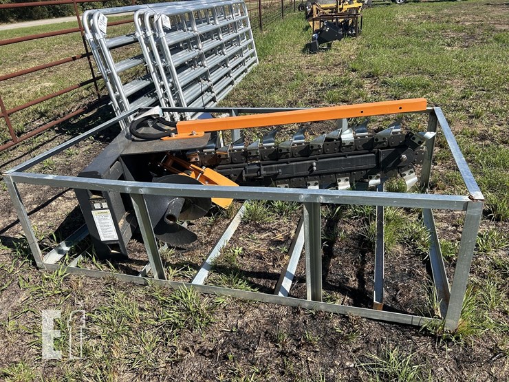 2025-wolverine-trencher-image-3