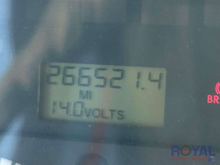 2009-freightliner-b2-image-6