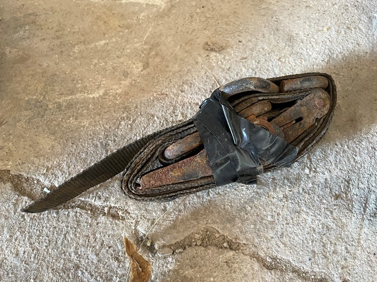 #1074-•-ratchet-straps,-100'-measuring-tape-and-wheel-chock-image-9