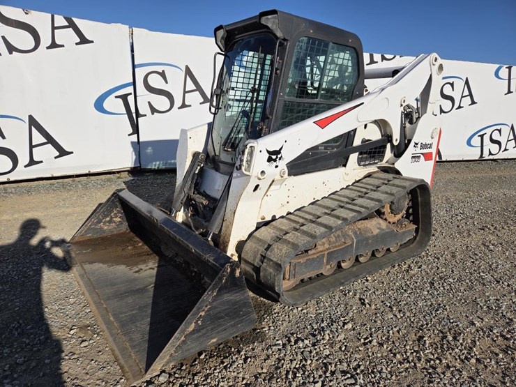 2019-bobcat-t740-image-1