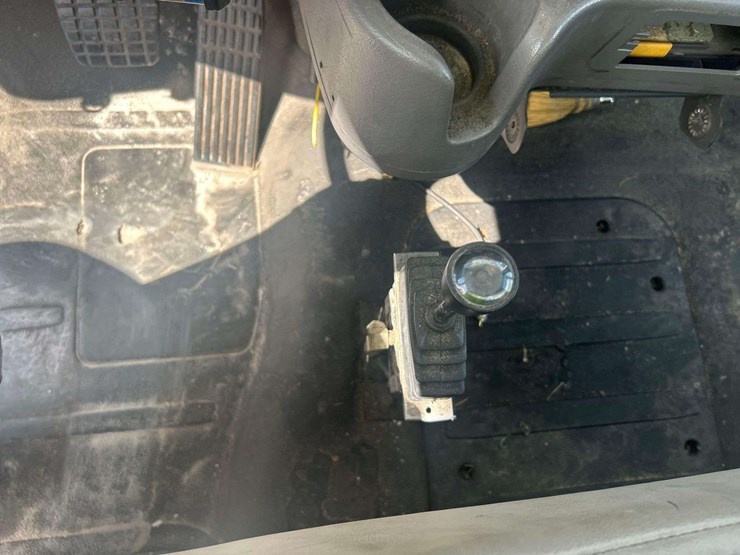 2016-freightliner-m2-106-altec-am50-50ft-bucket-truck-image-19