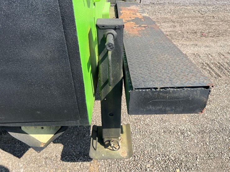 2001-international-4700-image-21