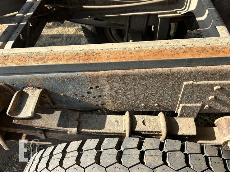 1982-international-s1700-image-30