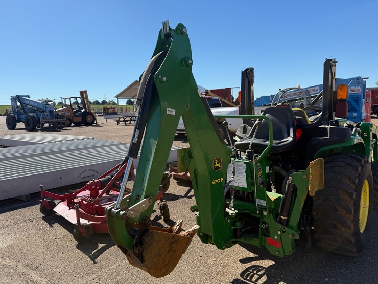 john-deere-3025e-image-34